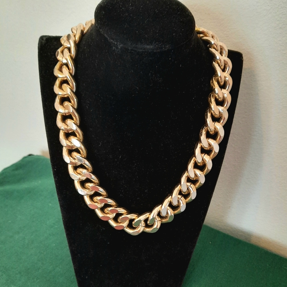 BIG CHUNKY GOLDTONE CURB LINK NECKLACE
